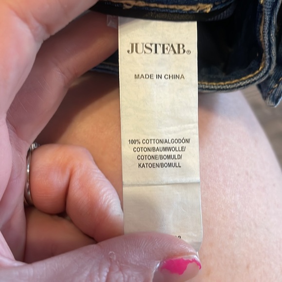 Just Fab distressed jeans size 33 - Picture 7 of 8